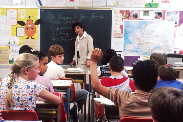 Volunteers in a classroom in Kenya